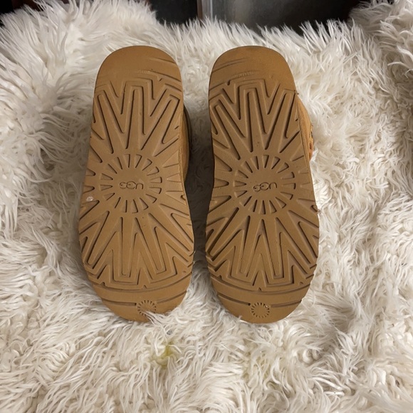 🌸 SOLD 😣 - Picture 4 of 5